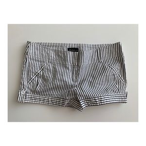 Cotton stripe black and white shorts